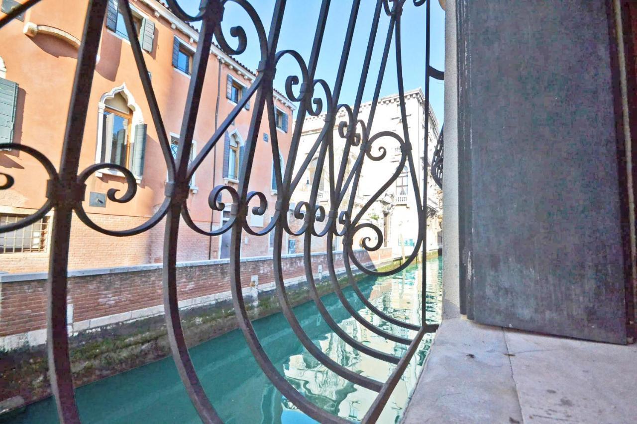 San Barnaba On The Canal Veneţia Exterior foto