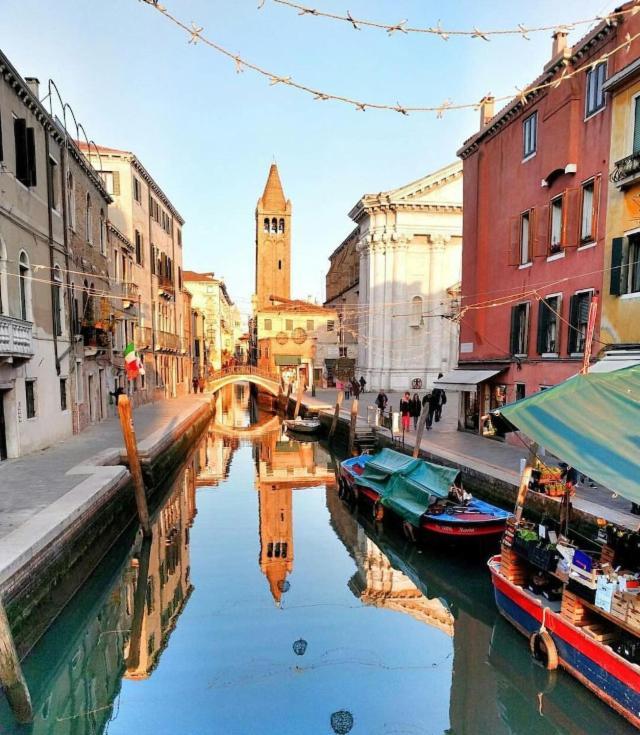 San Barnaba On The Canal Veneţia Exterior foto